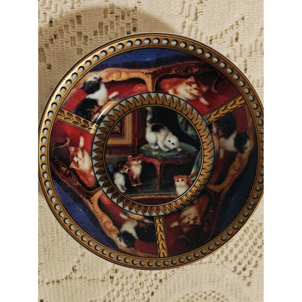 Vintage Collector Plate/Bowl Orchid Designs Porcelain Cats Kittys
